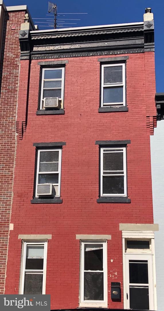 3911 Warren St Property Photo 6