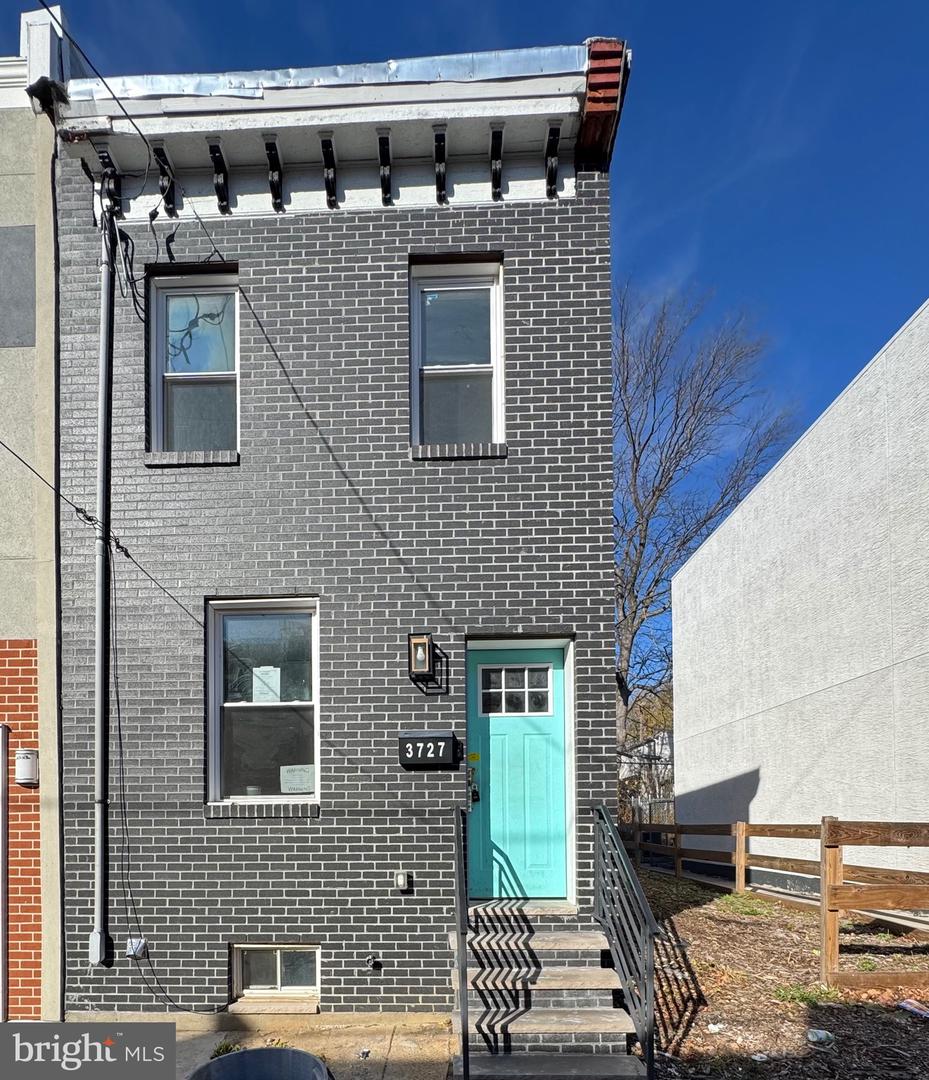 3727 MELON ST Property Photo 1