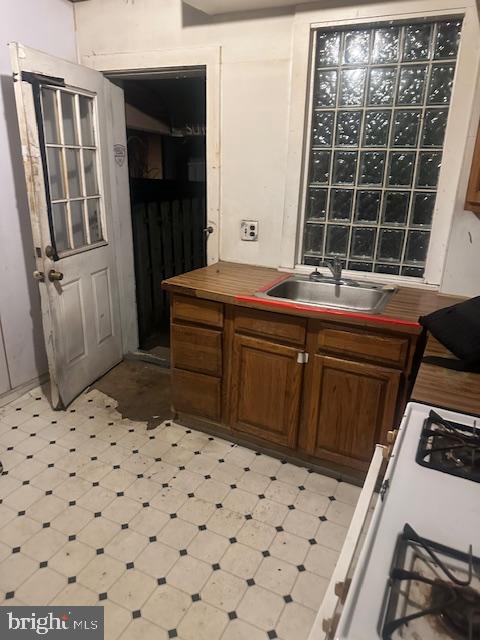 2232 Margaret St Property Photo 3