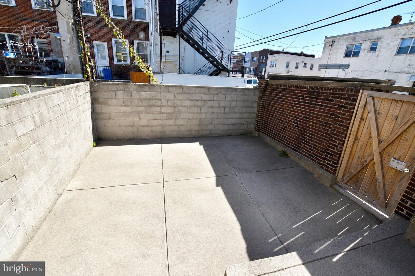 2747 S 7th St Property Photo 8