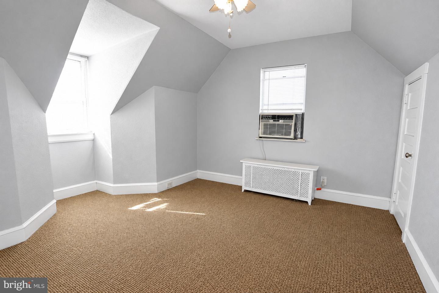 2747 S 7th St Property Photo 16