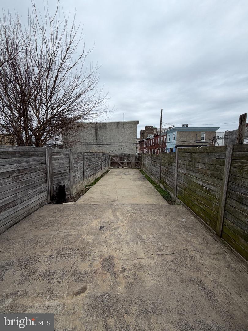 2019 E Elkhart St Property Photo 7