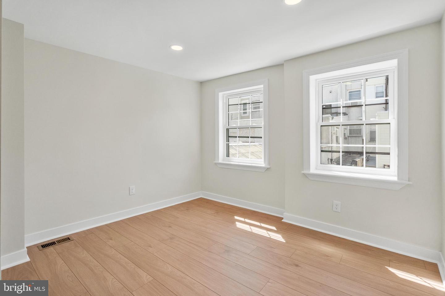 1138 S Clifton St Property Photo 14