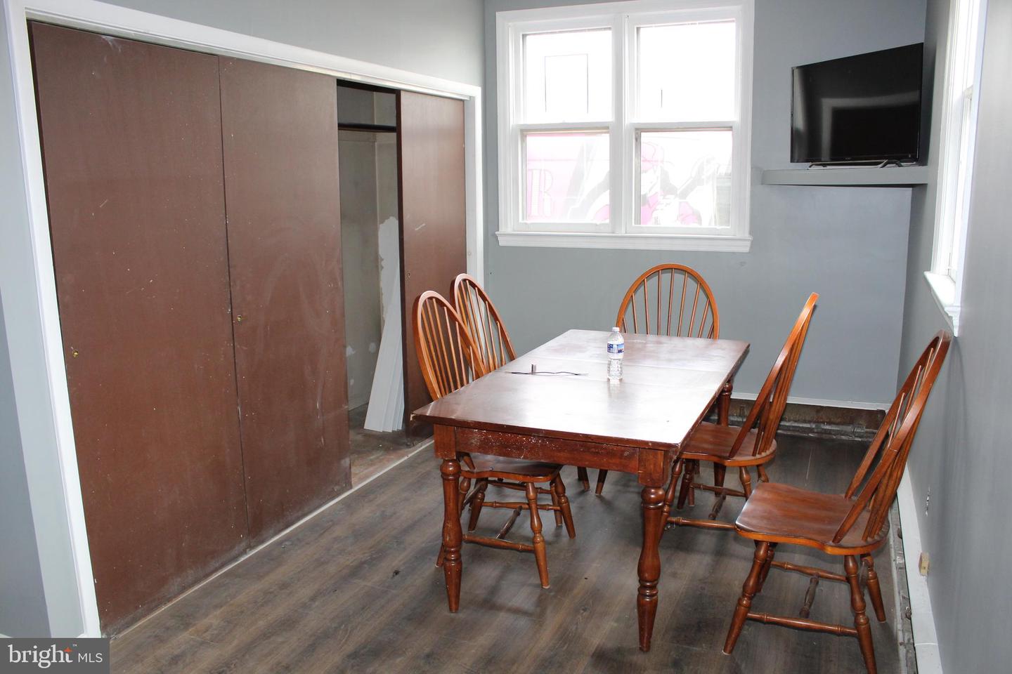 5112 Umbria St Property Photo 9