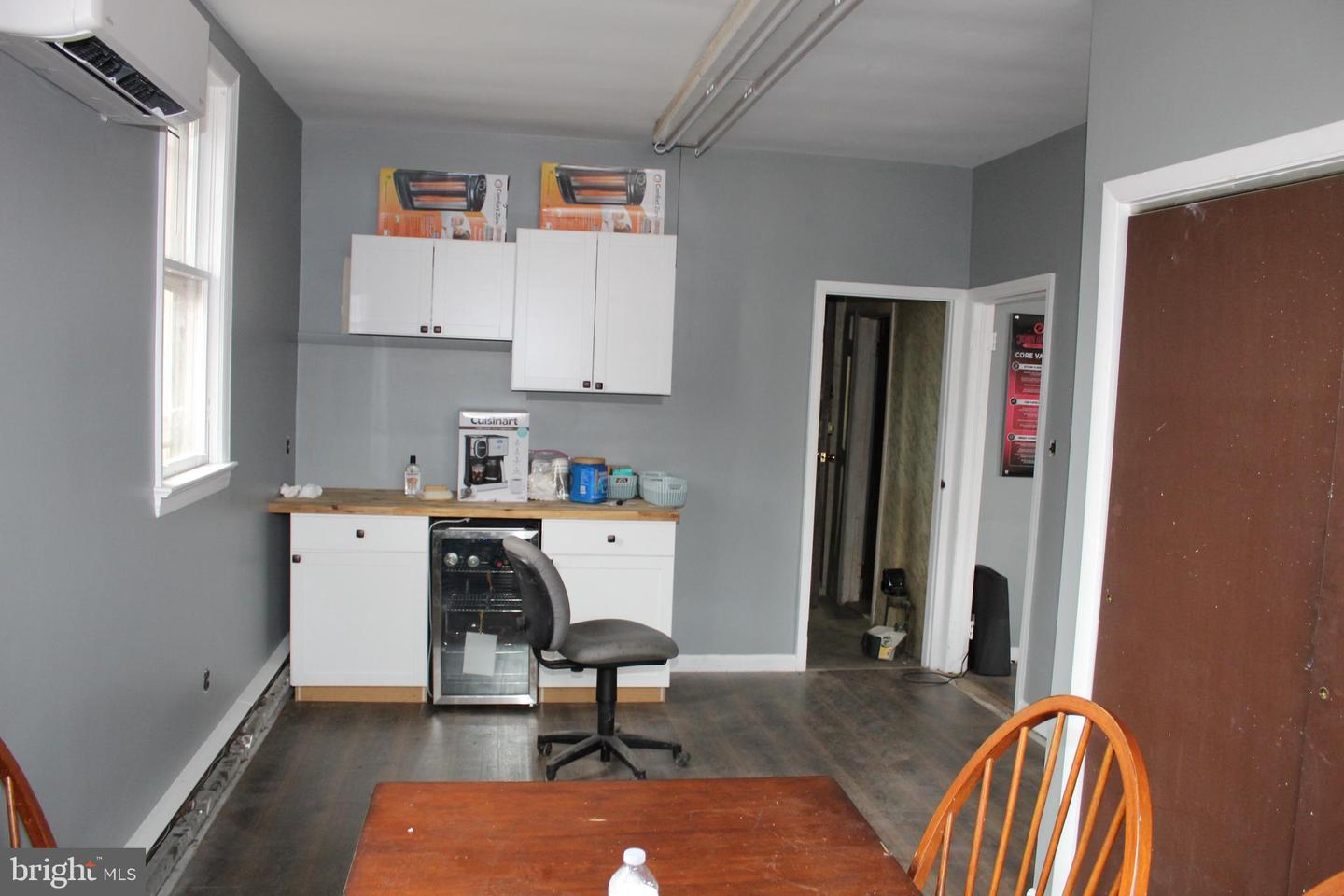 5112 Umbria St Property Photo 10