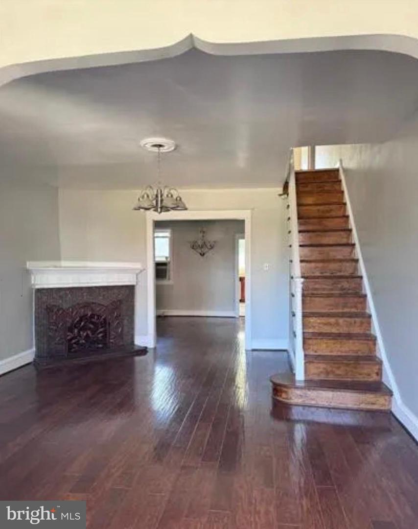 7725 Walker St Property Photo 1