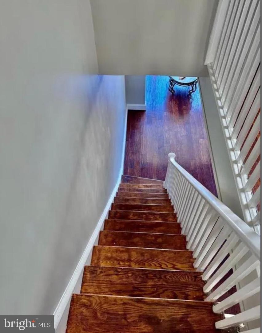 7725 Walker St Property Photo 6