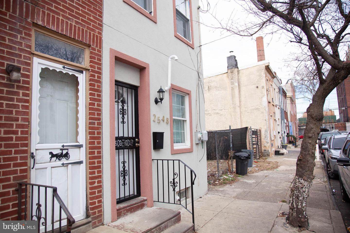 2548 N Lee St Property Photo 1