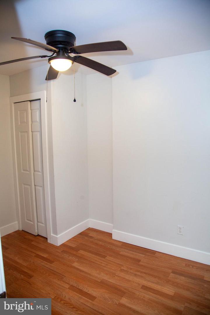 2548 N Lee St Property Photo 17