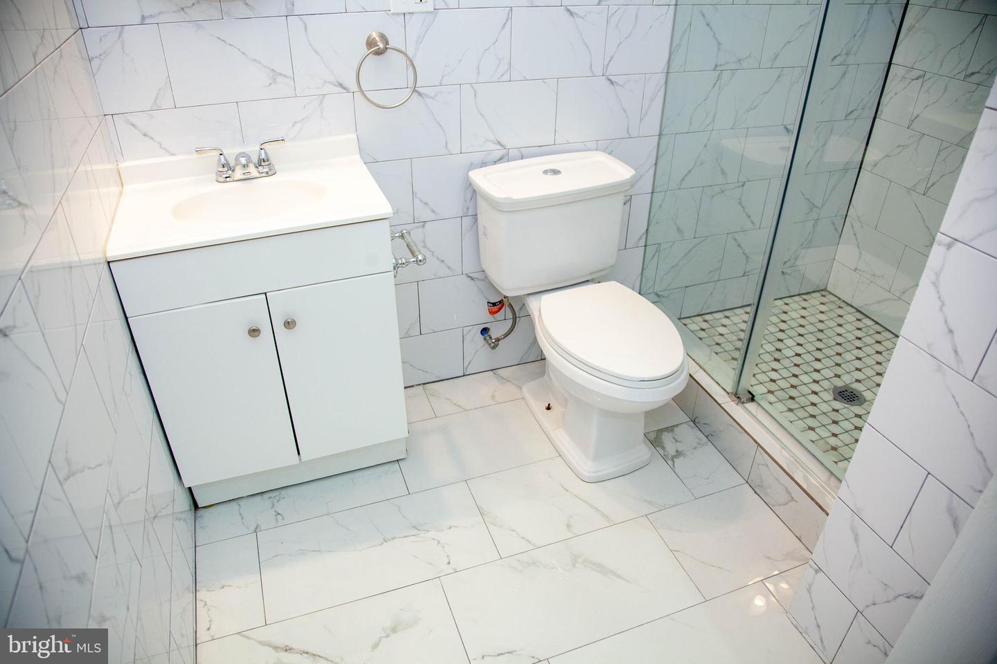 2548 N Lee St Property Photo 25