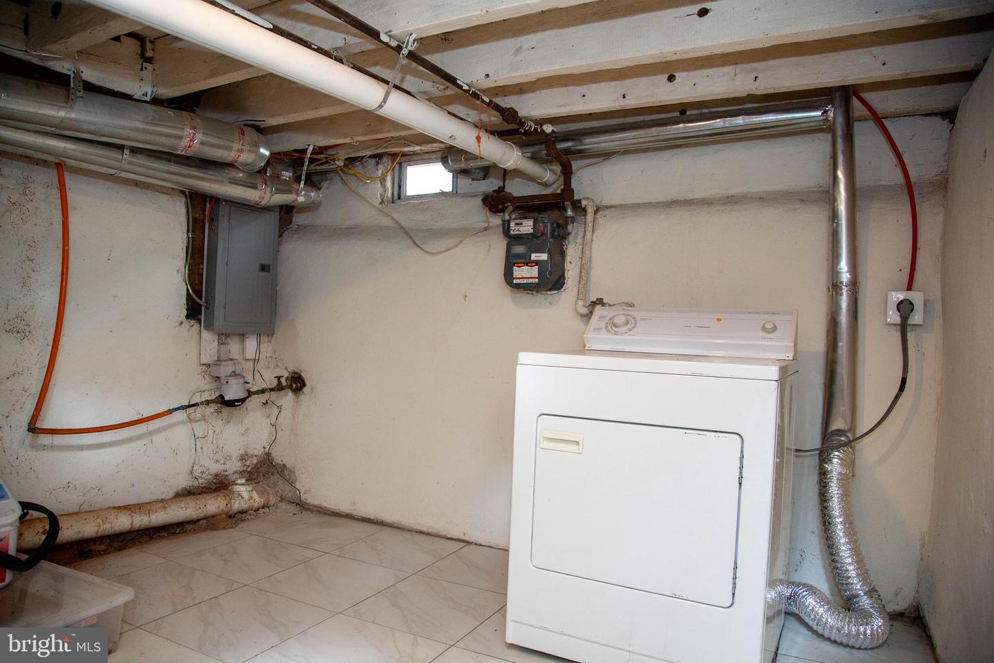 2548 N Lee St Property Photo 28