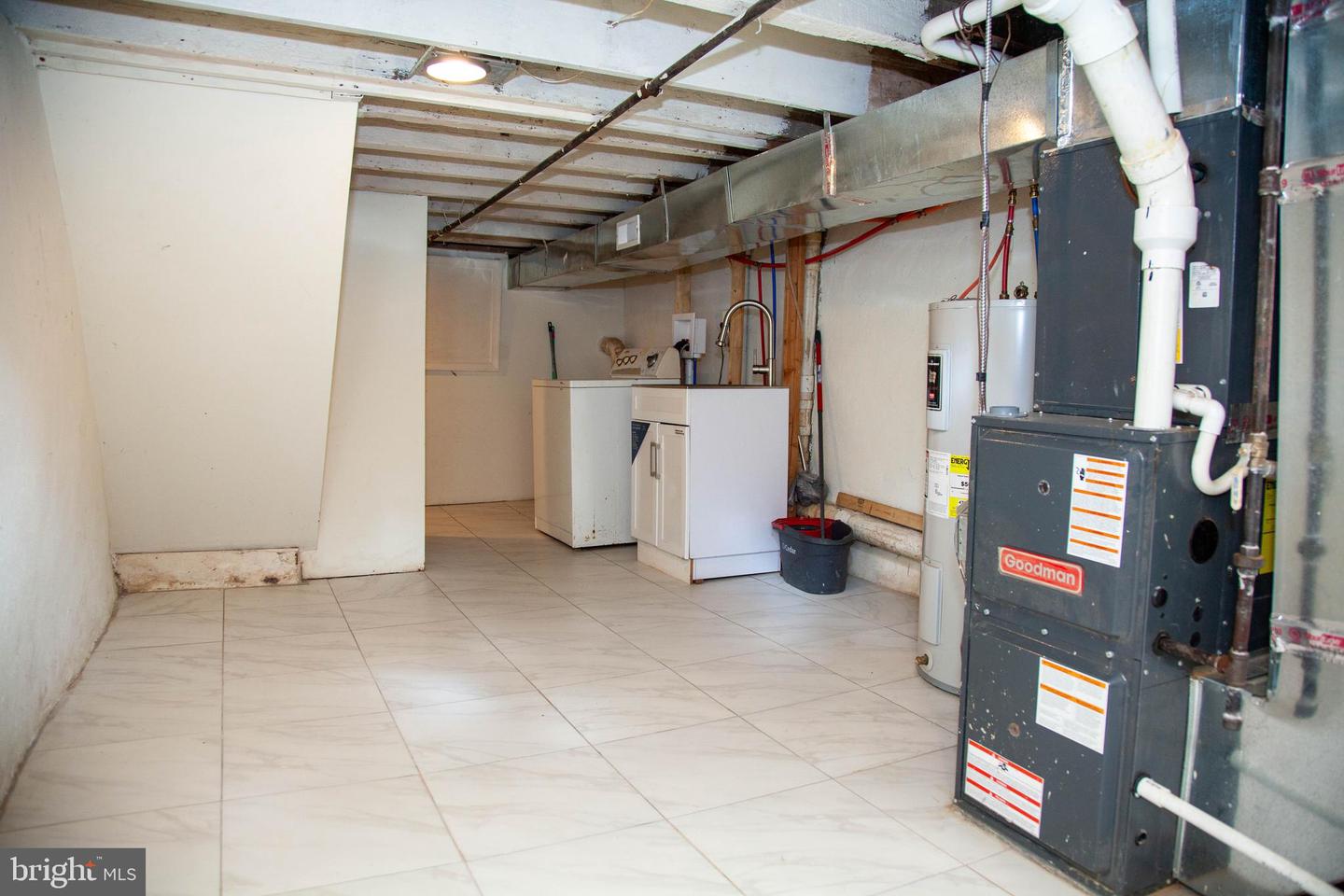 2548 N Lee St Property Photo 29