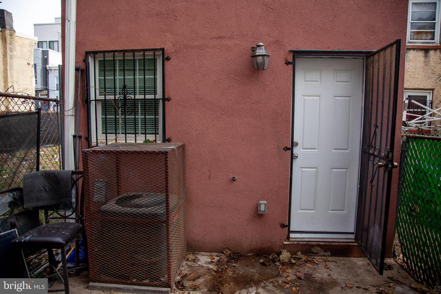 2548 N Lee St Property Photo 35