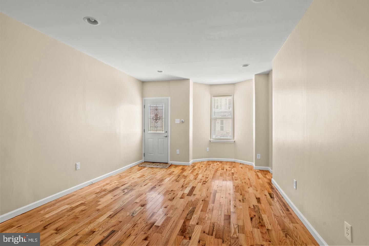 2512 N Marshall St Property Photo 5