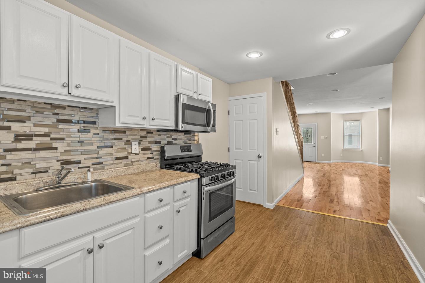 2512 N Marshall St Property Photo 9