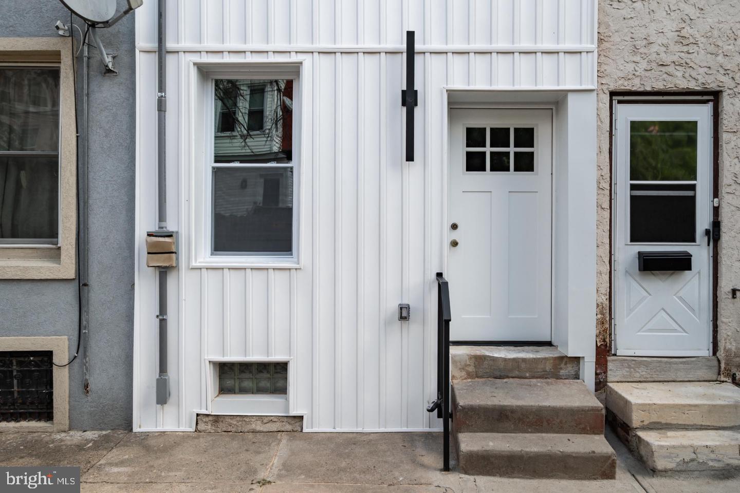 2215 N Mutter St Property Photo 1