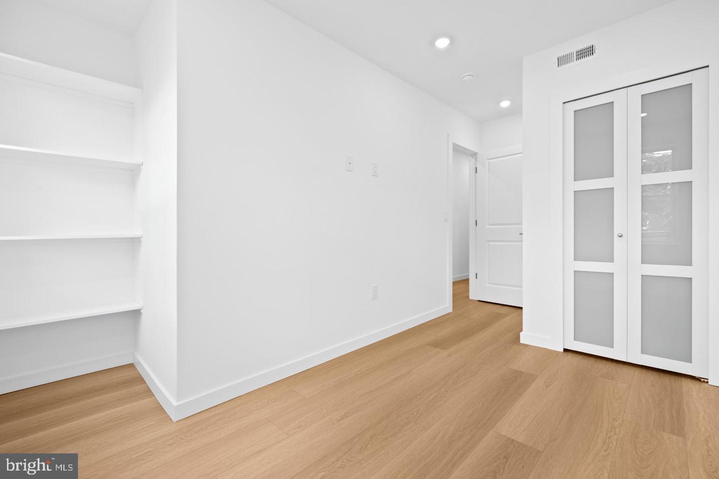 2215 N Mutter St Property Photo 21
