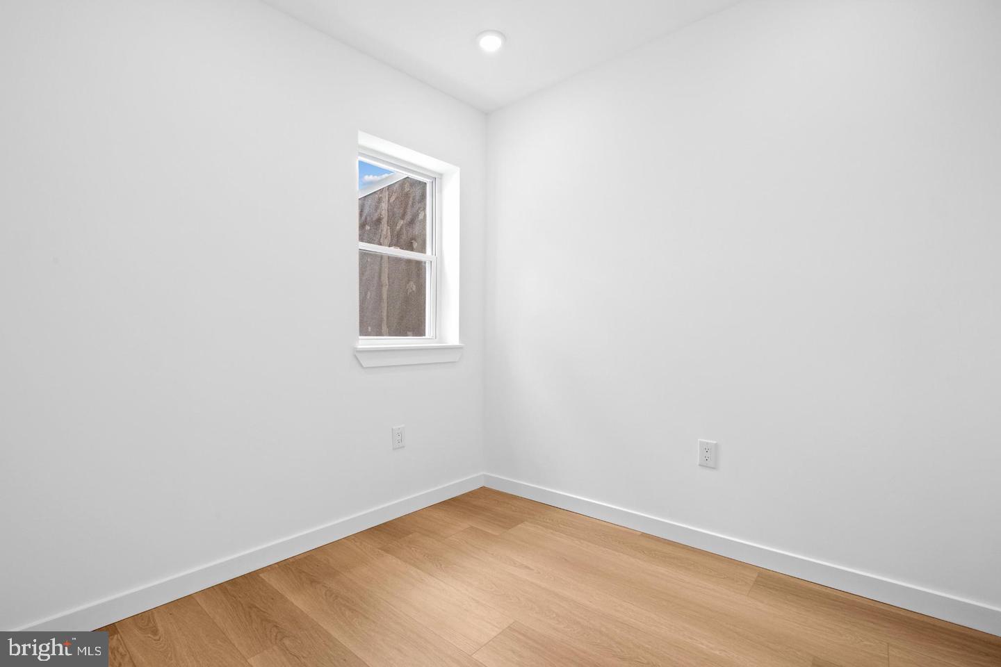 2215 N Mutter St Property Photo 23