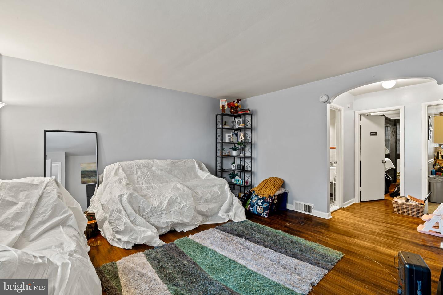 6014 Oakland St Property Photo 2