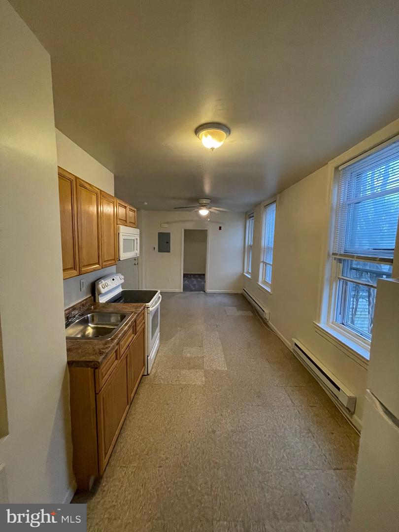 1103 Lindley Ave Property Photo 22