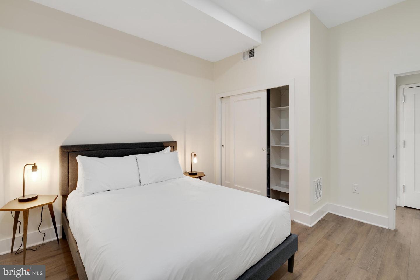150 S Independence Mall W #1013 Property Photo 3