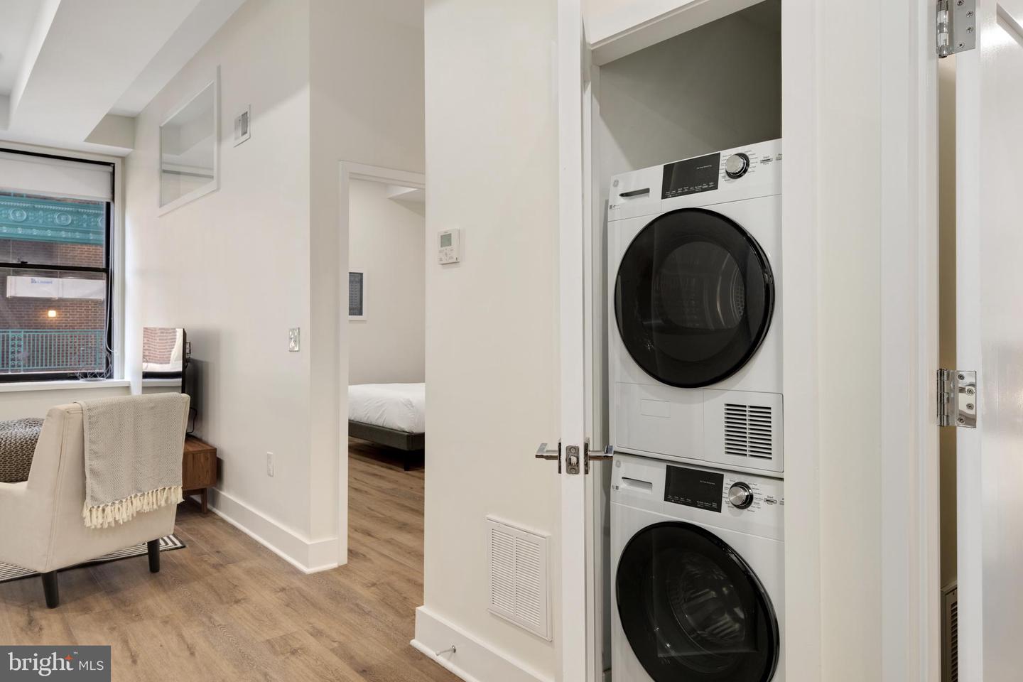 150 S Independence Mall W #1013 Property Photo 5
