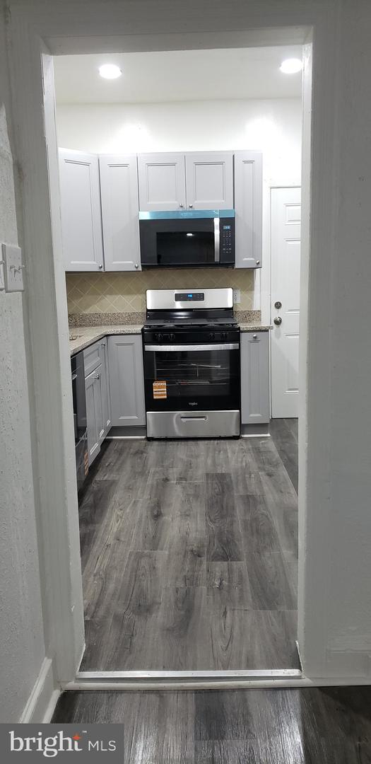 2126 E Birch St Property Photo 15