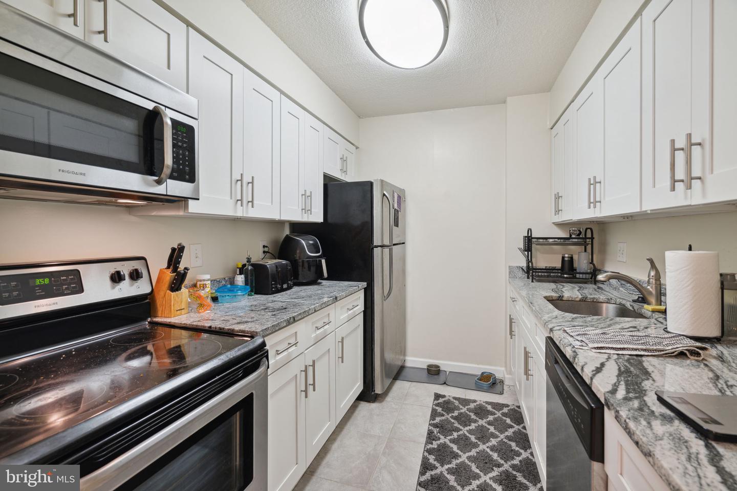 1420 Locust St #8o Property Photo 5