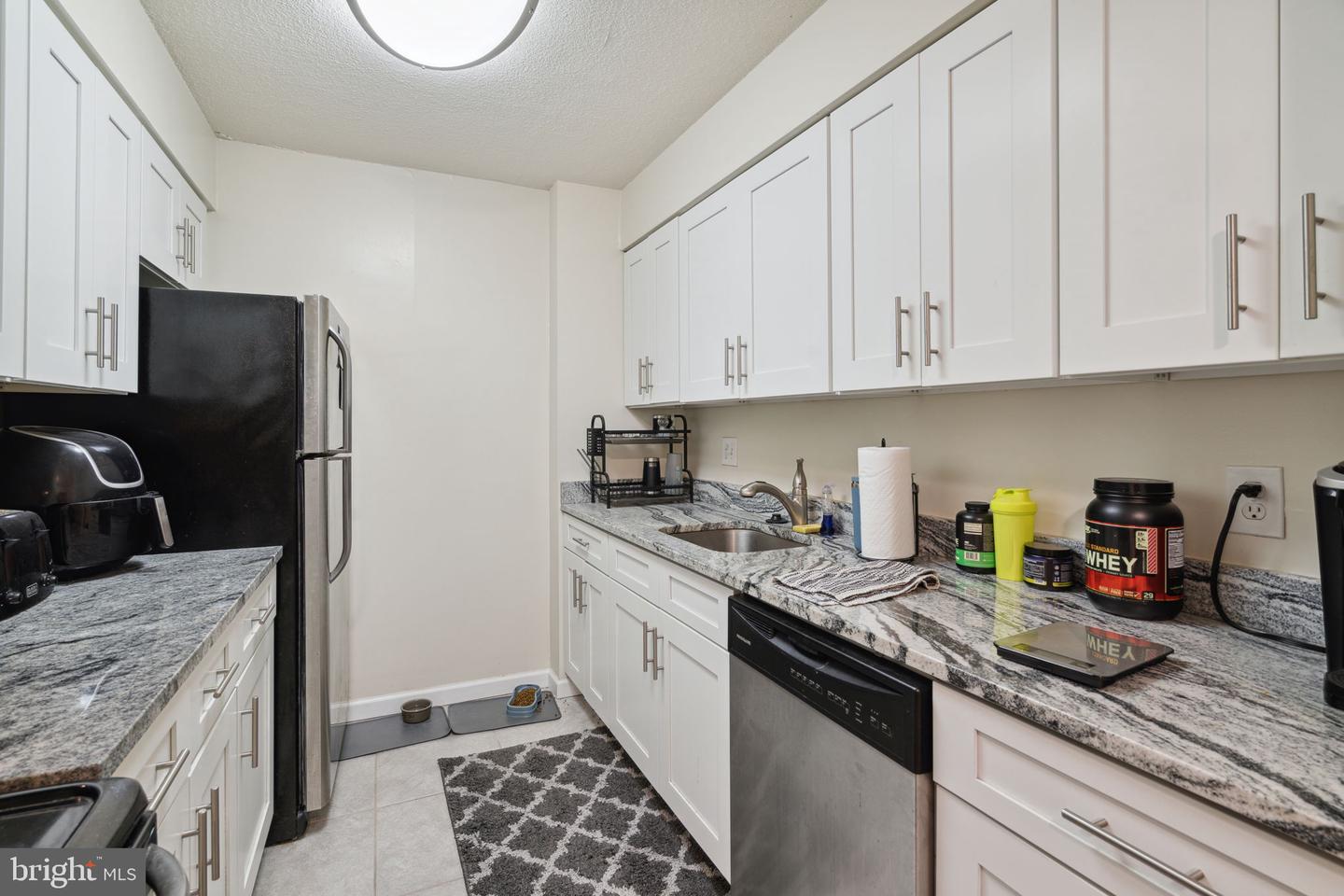 1420 Locust St #8o Property Photo 6