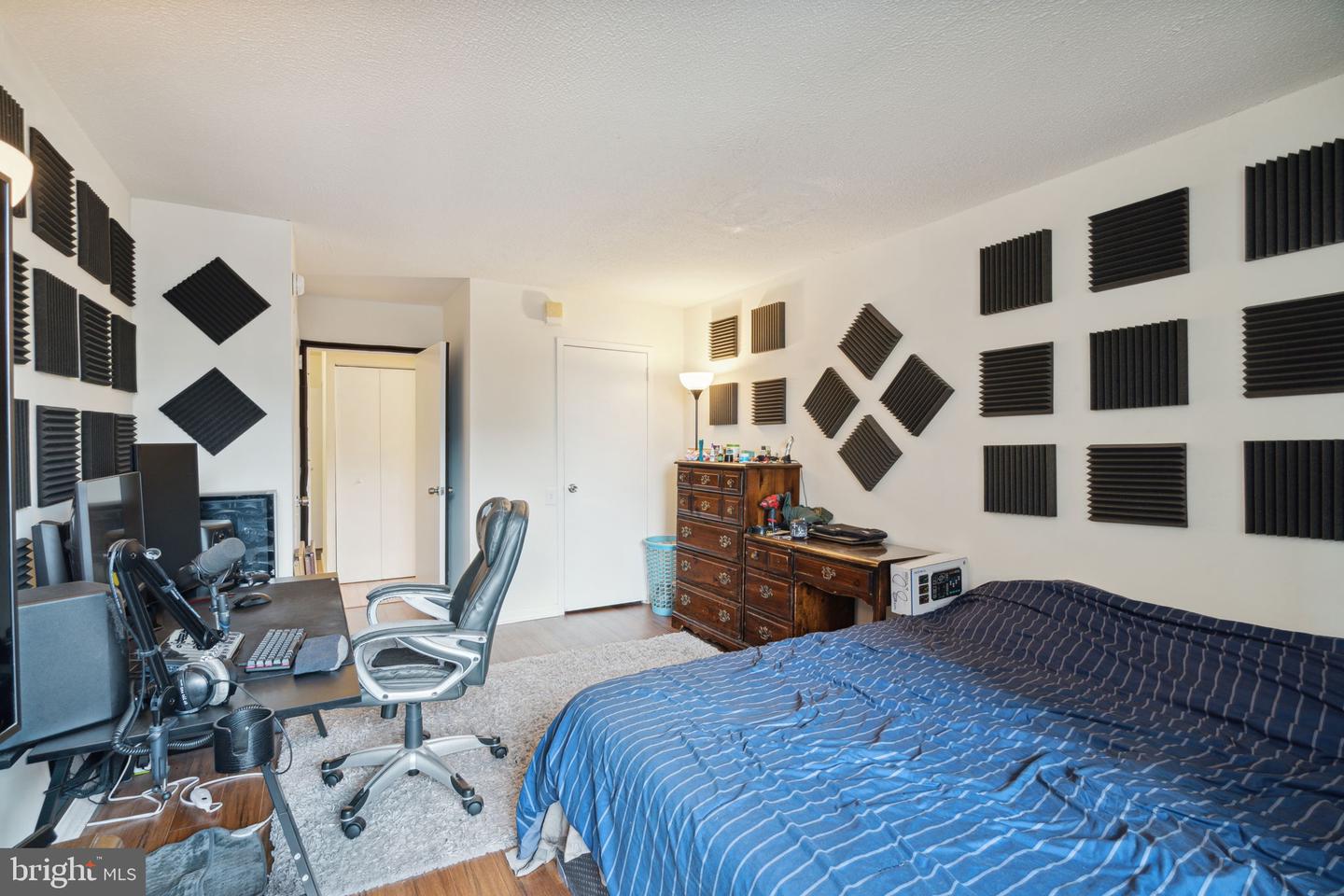 1420 Locust St #8o Property Photo 8