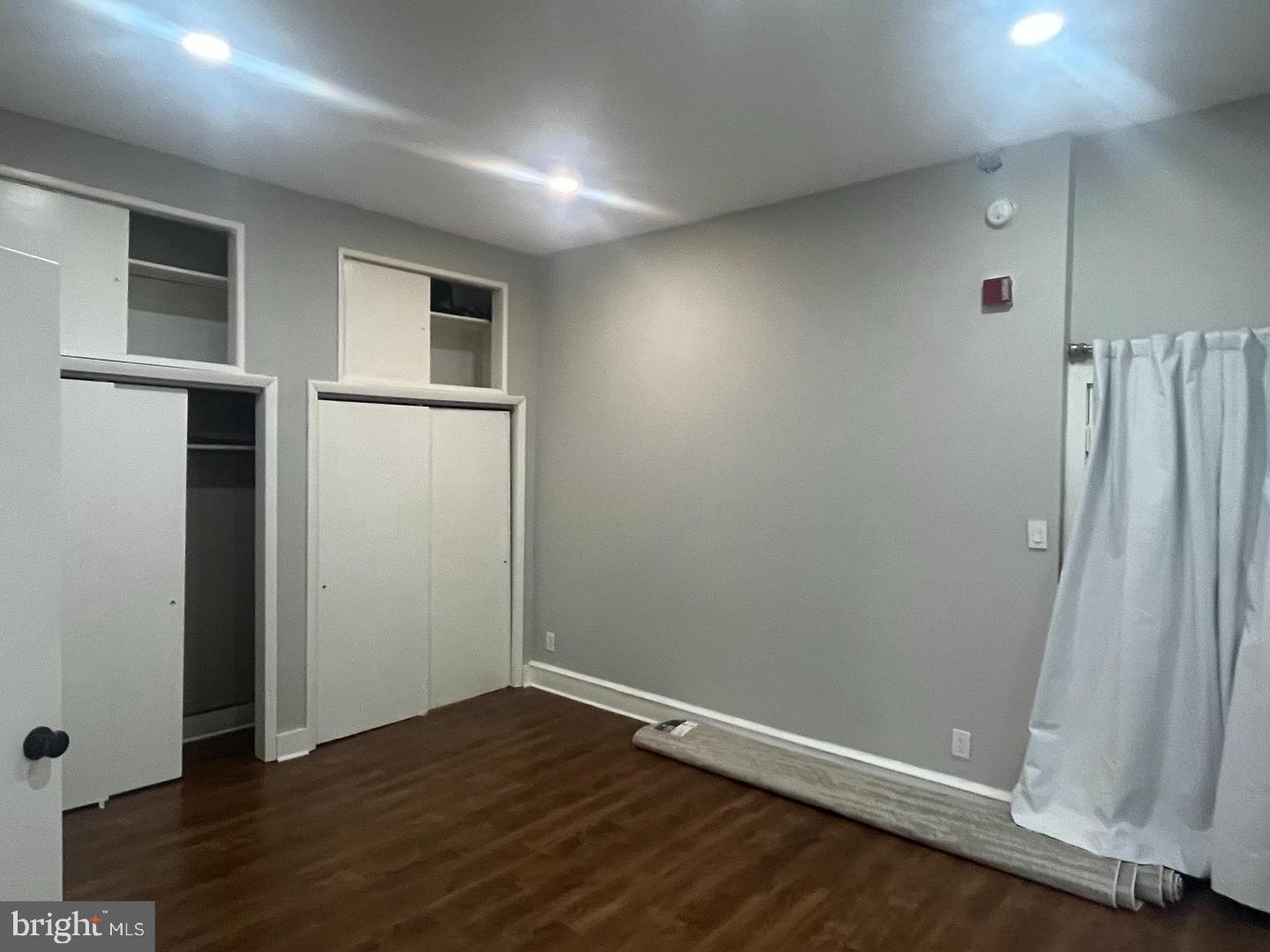 1251 E Fletcher St #1r Property Photo 5