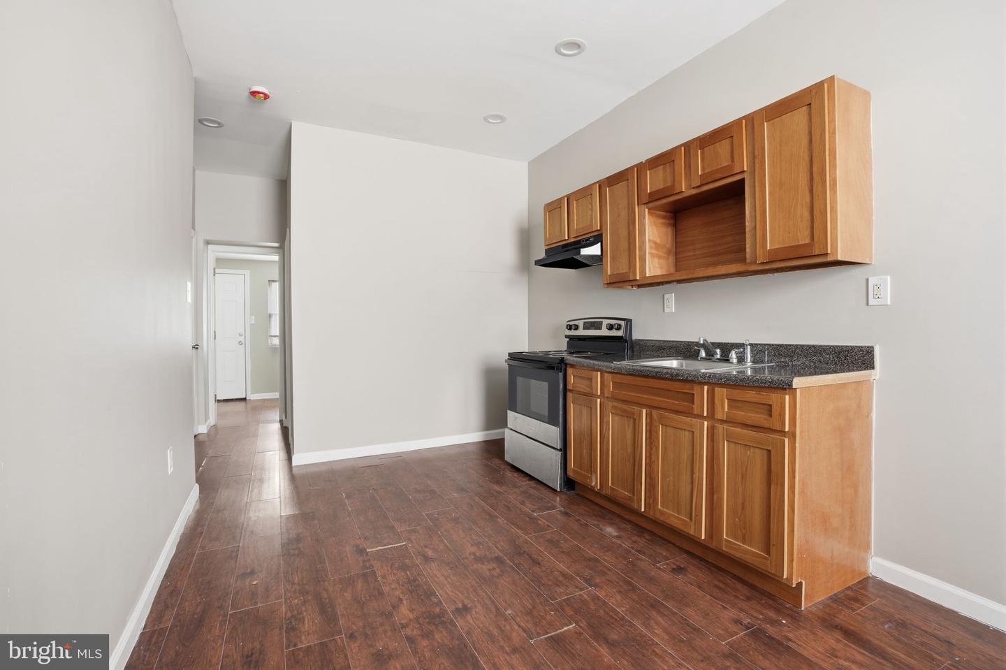 1864 E Cornwall St Property Photo 8