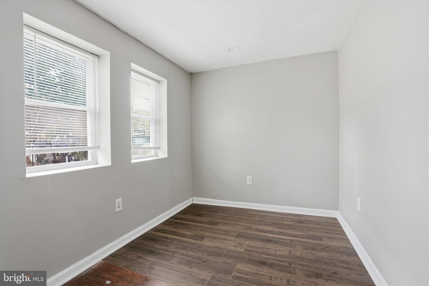 1864 E Cornwall St Property Photo 12