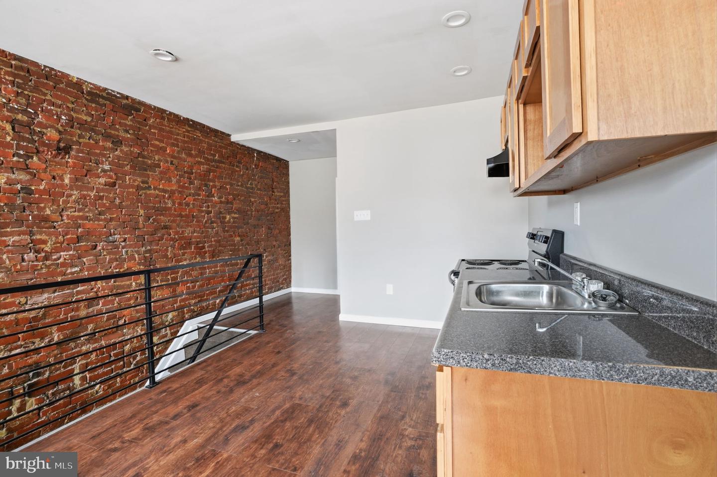 1864 E Cornwall St Property Photo 18