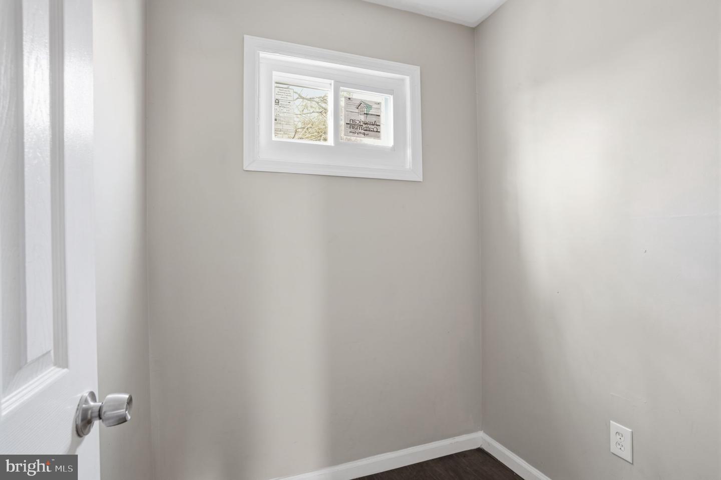 1864 E Cornwall St Property Photo 19