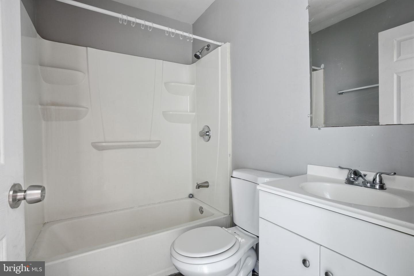 1864 E Cornwall St Property Photo 20