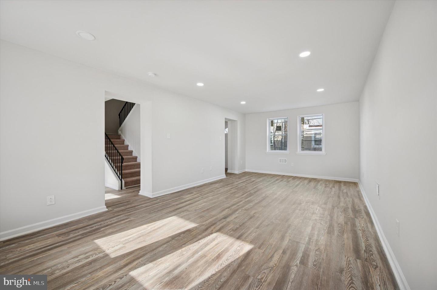 5611 Appletree St Property Photo 2