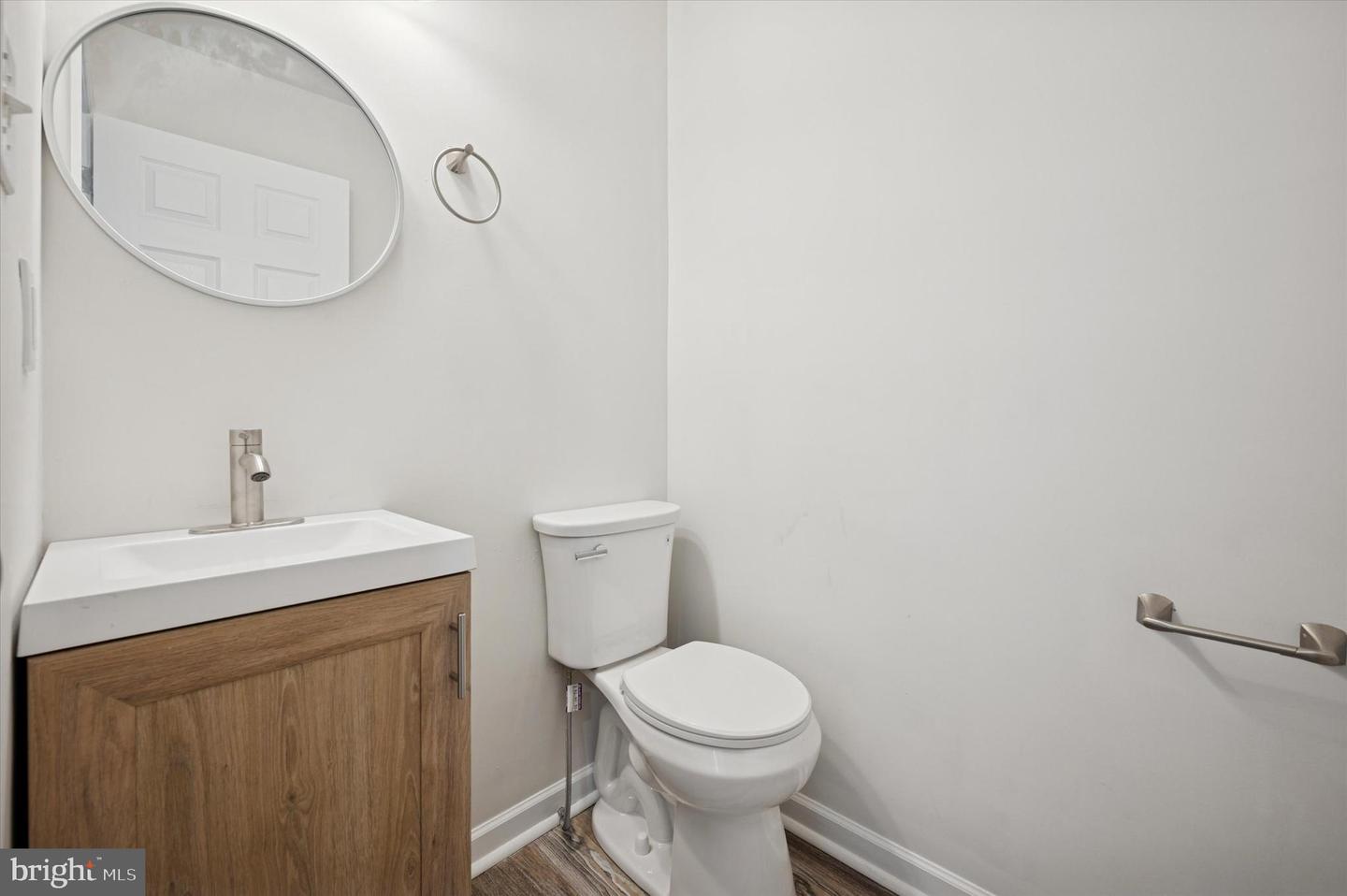 5611 Appletree St Property Photo 6