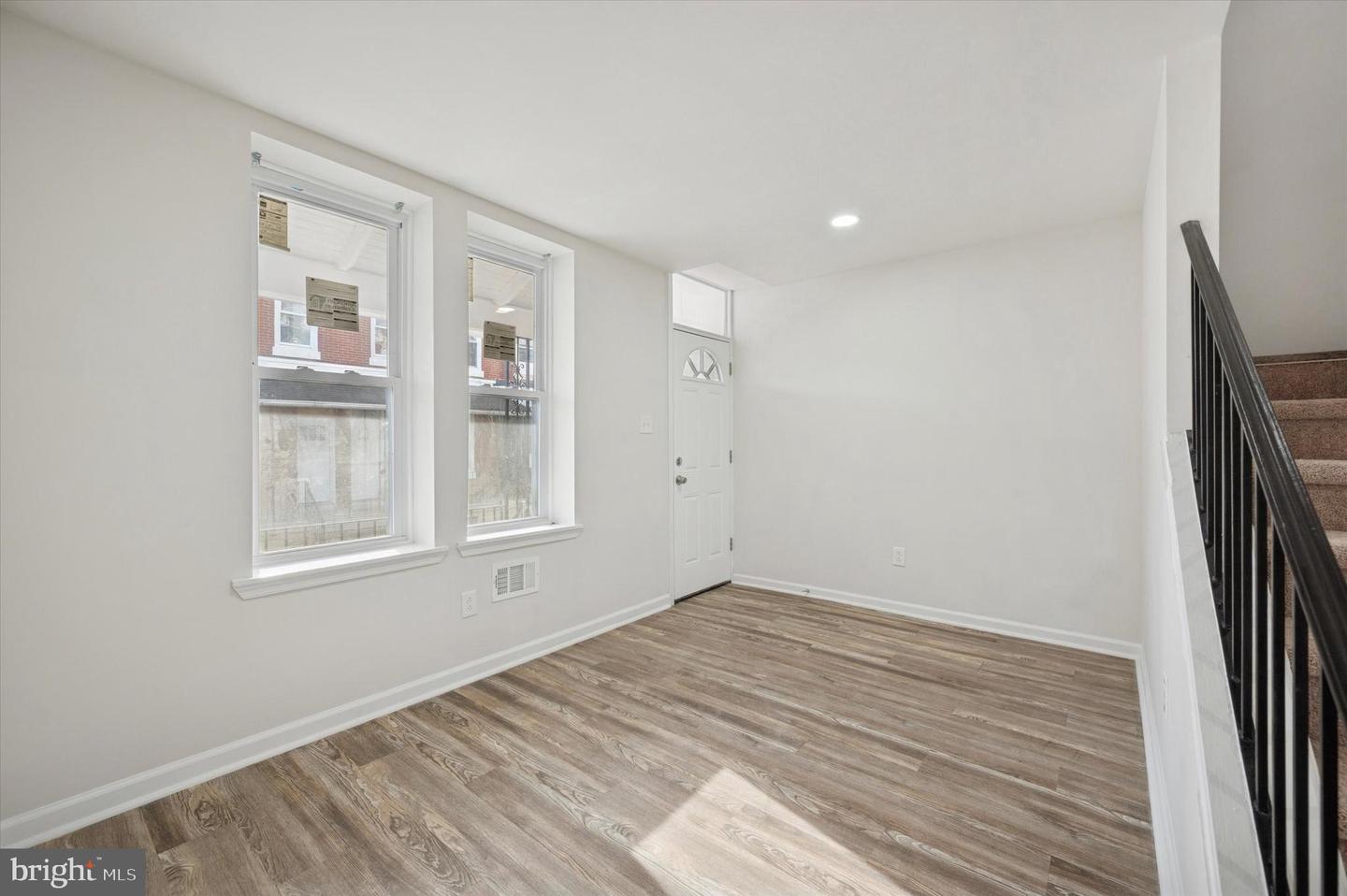 5611 Appletree St Property Photo 8