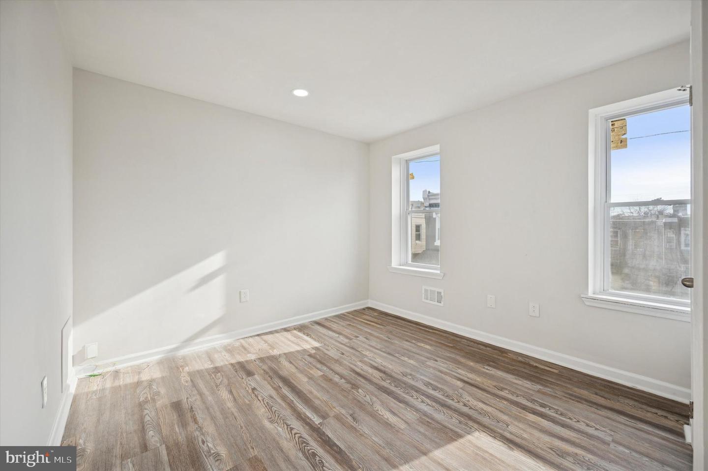 5611 Appletree St Property Photo 9