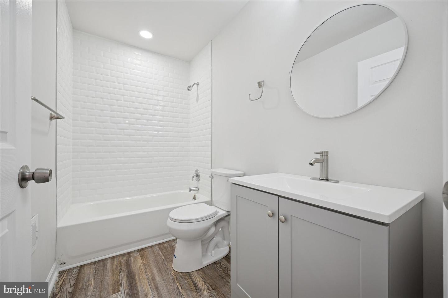 5611 Appletree St Property Photo 13