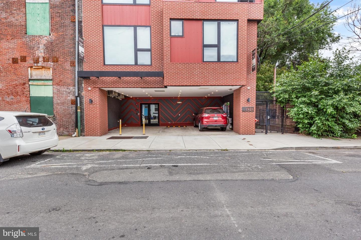 1935 E Hazzard St #104 Property Photo 16