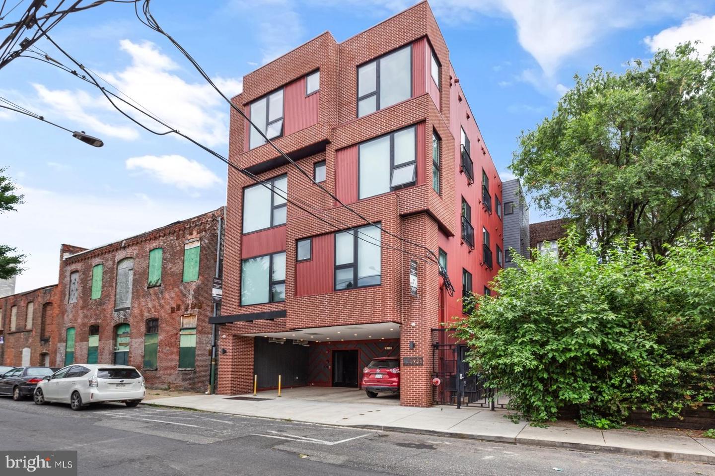 1935 E Hazzard St #104 Property Photo 17