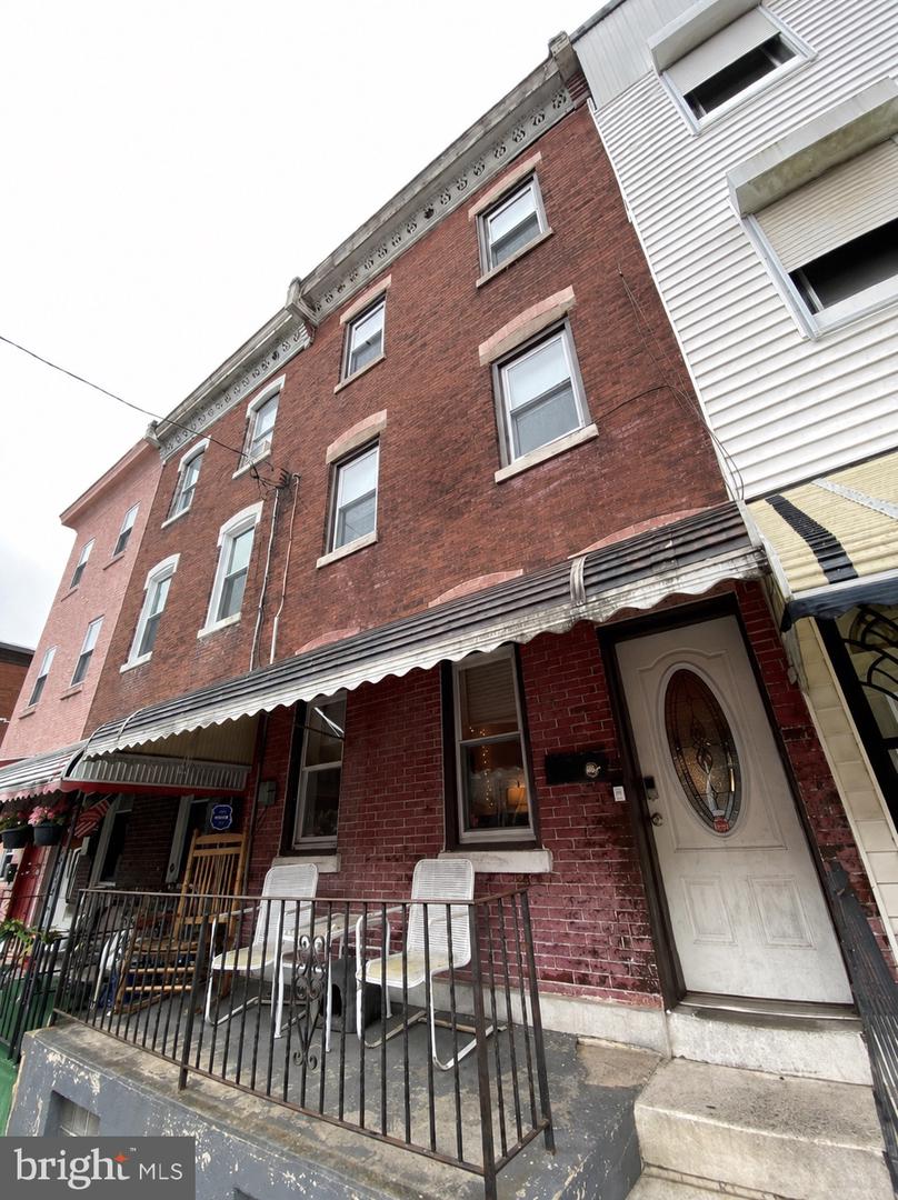 3210 HAVERFORD AVE Property Photo 1