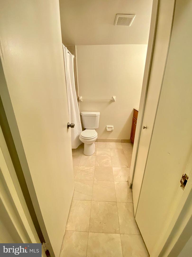 1420 Locust St #7d Property Photo 17