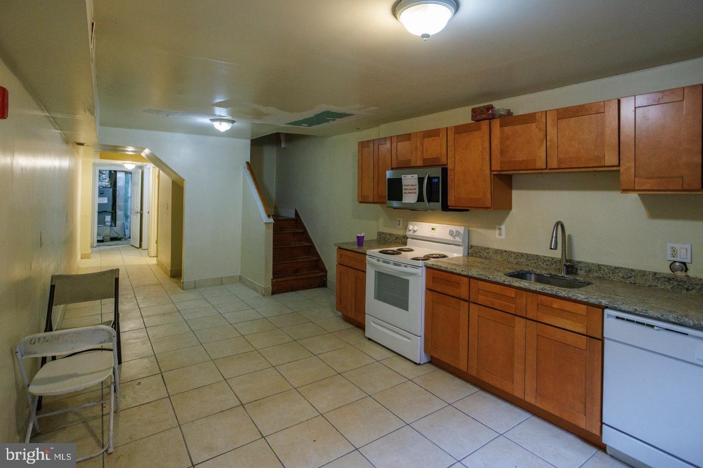 1609 W Susquehanna Ave Property Photo 3