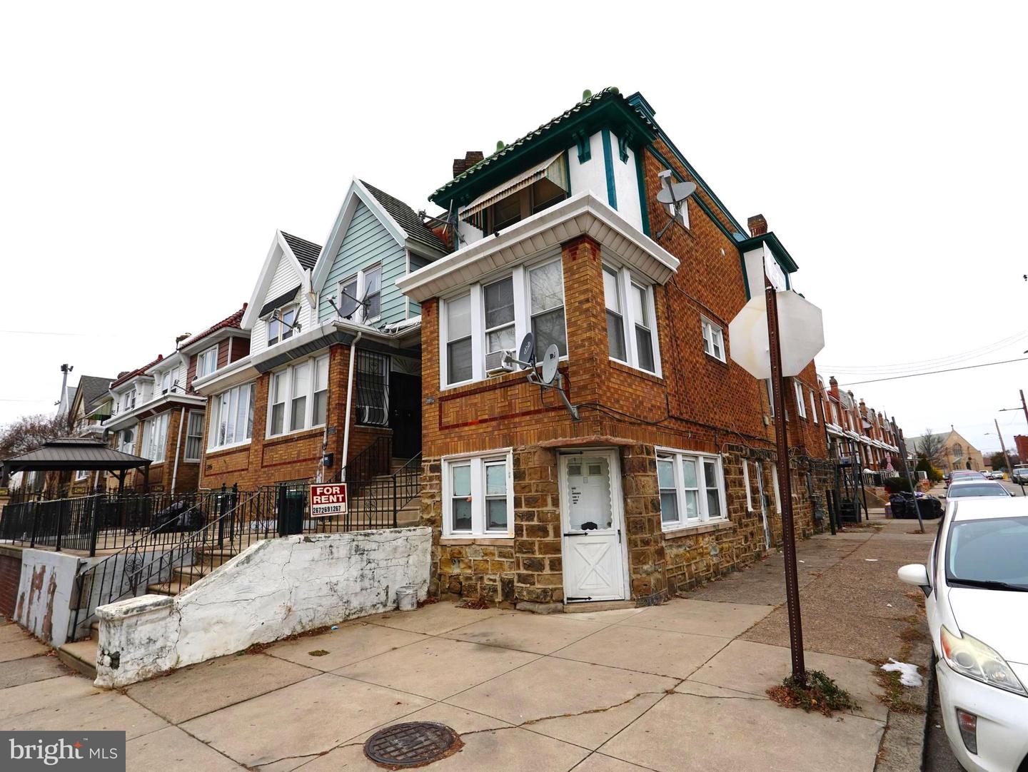 1319 E Lycoming St Property Photo 1