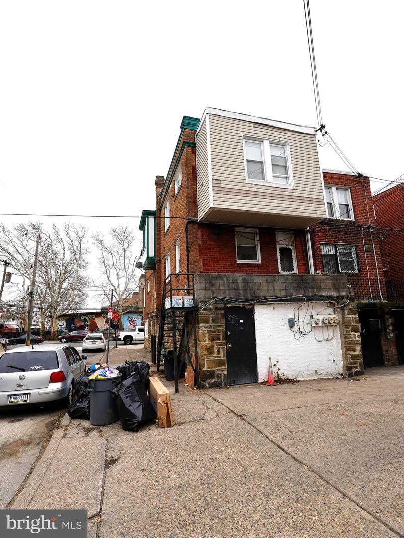 1319 E Lycoming St Property Photo 3