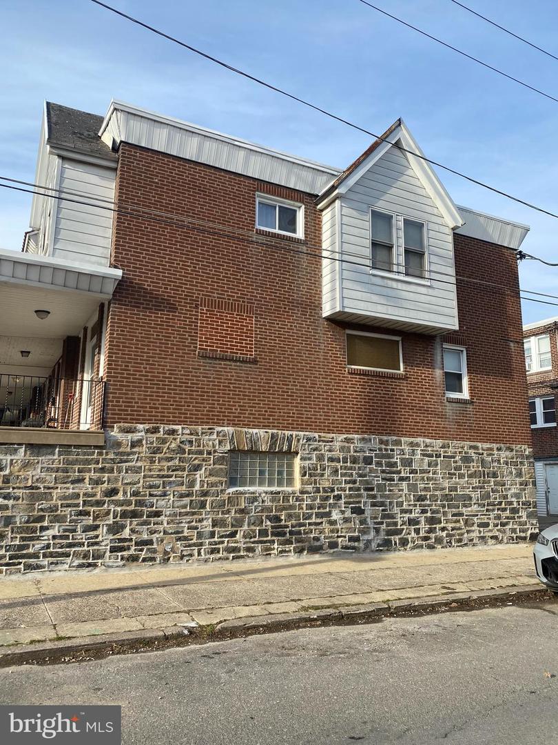 4063 Teesdale St Property Photo 2