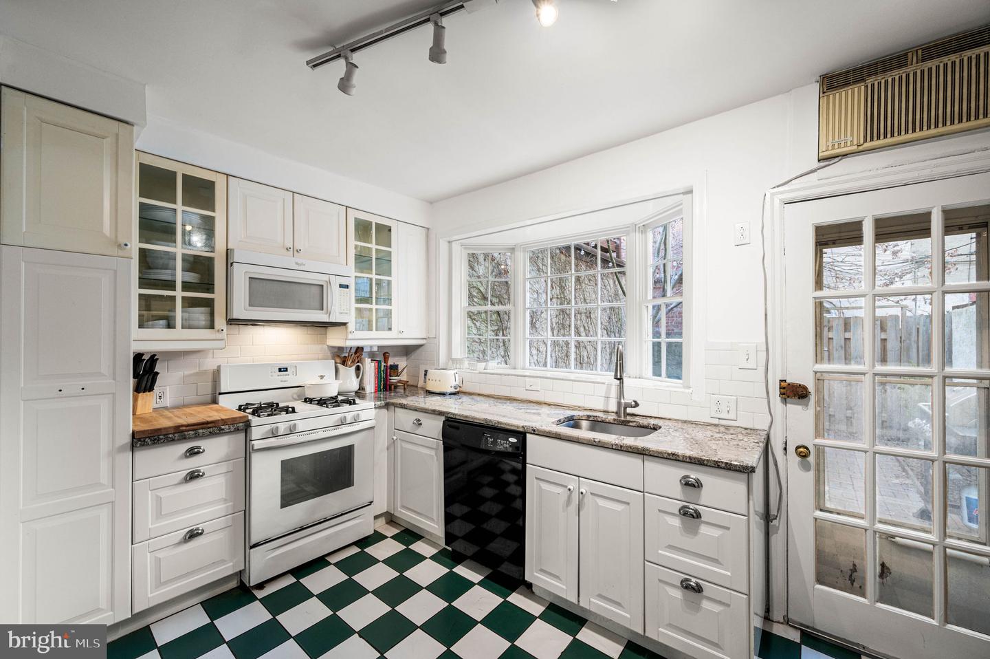2035 Rittenhouse Sq Property Photo 11